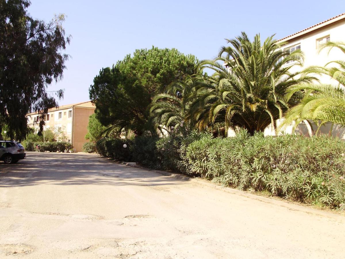 Appartement F1 Calvi A 150 Metres De La Plage Esterno foto